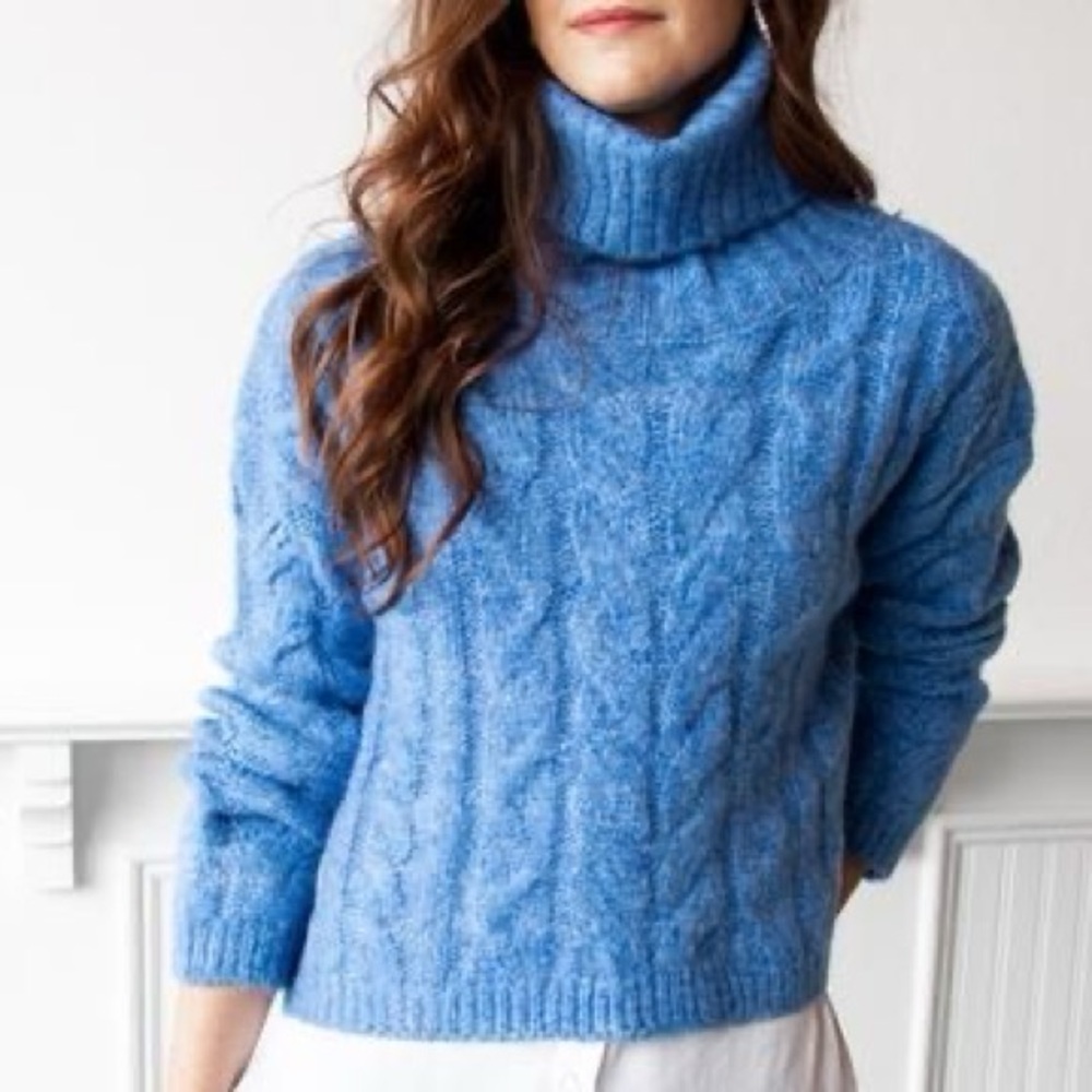 Soft Blue Cowl Neck Cable Knit Sweater SZ M/L